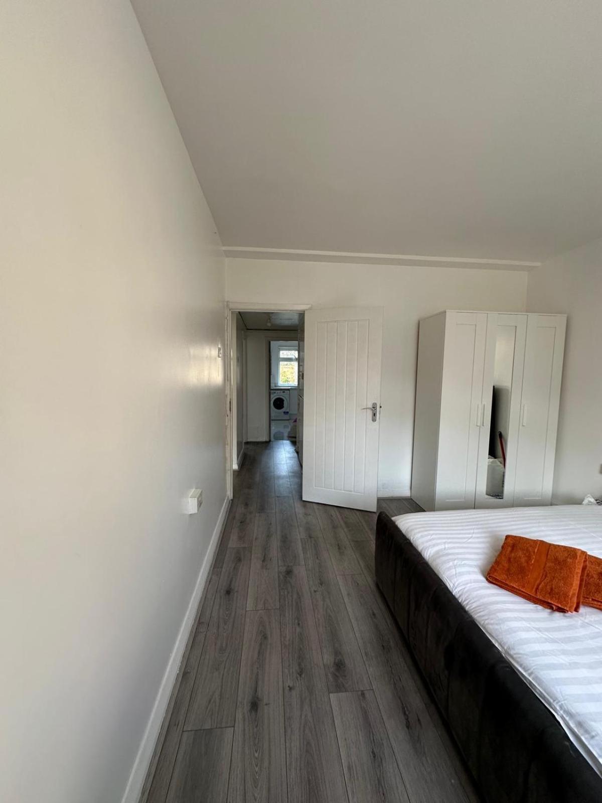 Alloggio in famiglia Modern In A 4 Bedroom Flat In London, Shared Bathroom!