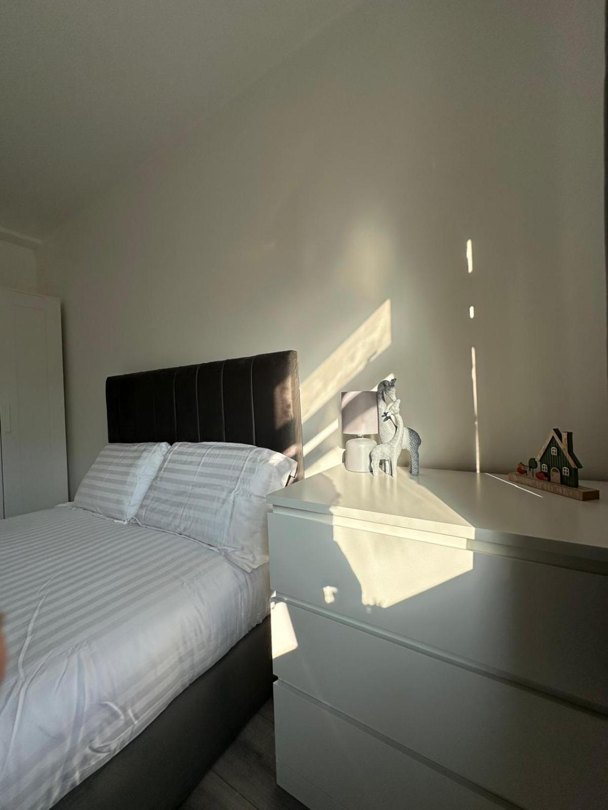 Alloggio in famiglia Modern In A 4 Bedroom Flat In London, Shared Bathroom! *