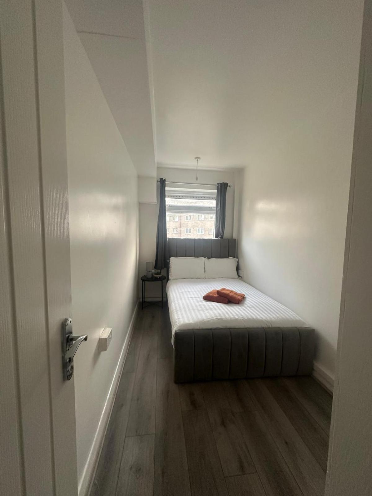 Alloggio in famiglia Modern In A 4 Bedroom Flat In London, Shared Bathroom!