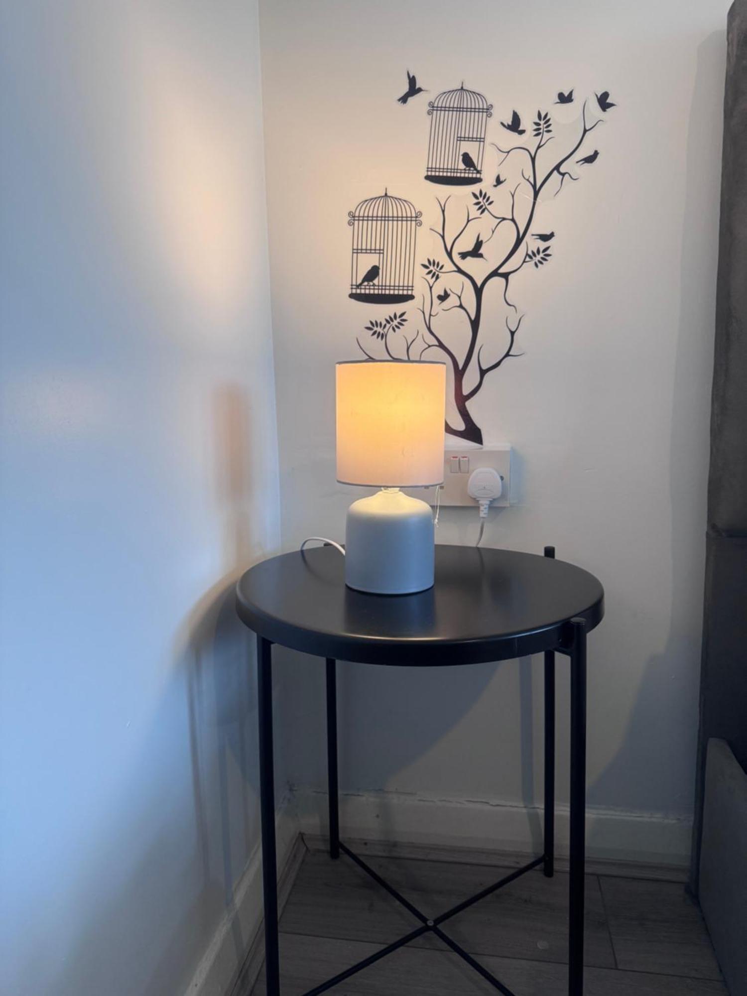 Modern In A 4 Bedroom Flat In London, Shared Bathroom! Londra