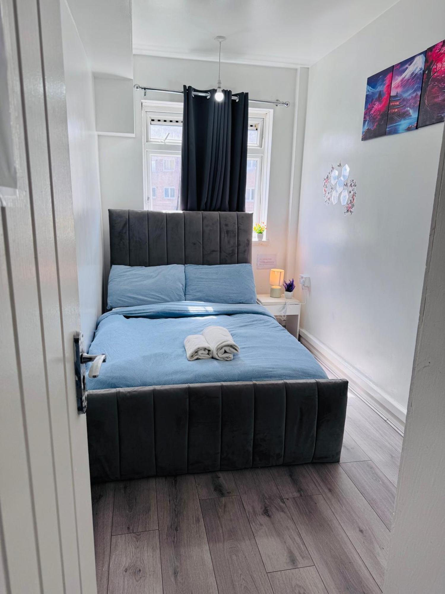 Alloggio in famiglia Modern In A 4 Bedroom Flat In London, Shared Bathroom! *